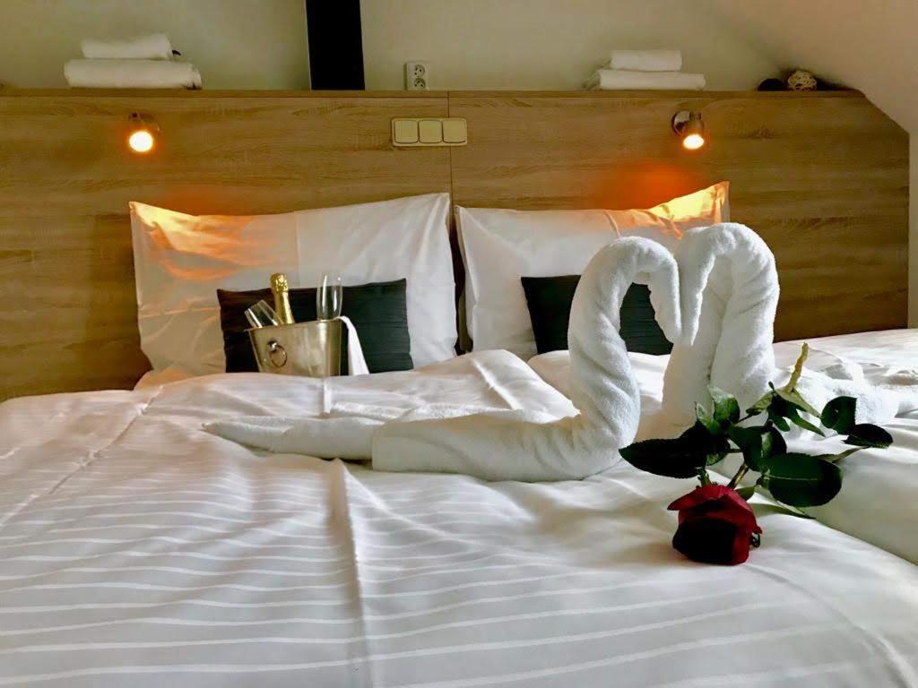 Club Apartments Čeladná エクステリア 写真